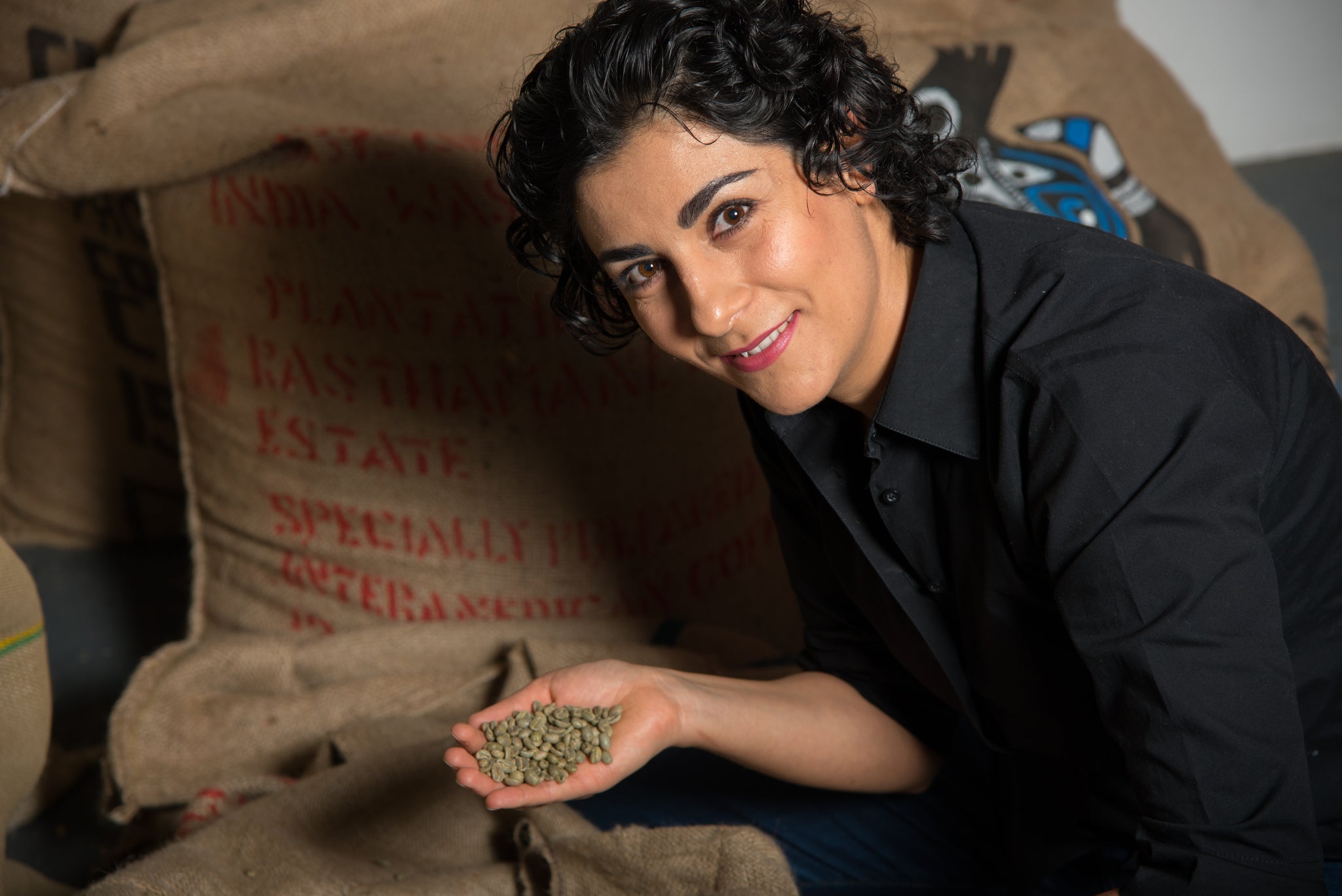 Mit 10 Jahren habe ich meine ersten Kaffeebohnen geröstet – über offenem Feuer in Armenien. 